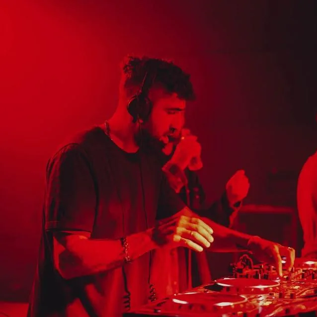 Francesc Ferrer punxant en directe